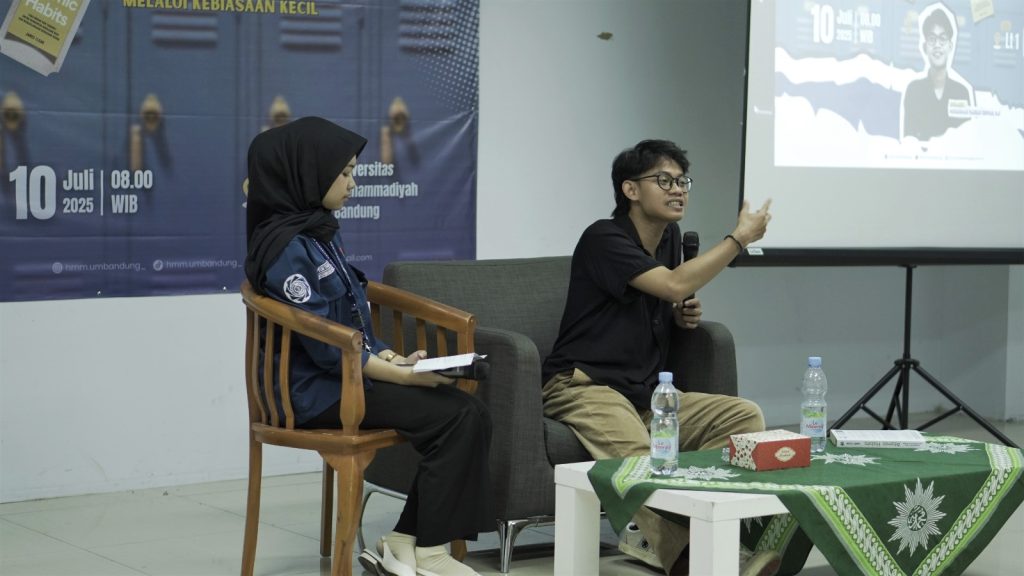 HMM UM Bandung Bedah Atomic Habits: Seni Mengubah Hidup Melalui Kebiasaan Kecil 1