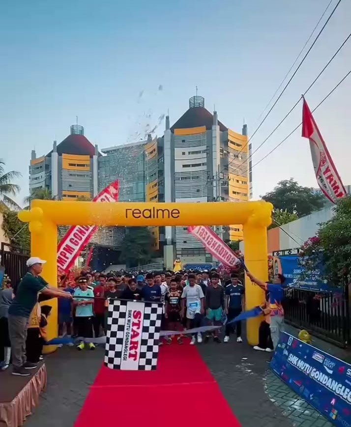 Spektakuler, Ribuan Peserta SMK Mutu Fun Run Guncang Gondanglegi 1 Spektakuler, Ribuan Peserta SMK Mutu Fun Run Guncang Gondanglegi 1