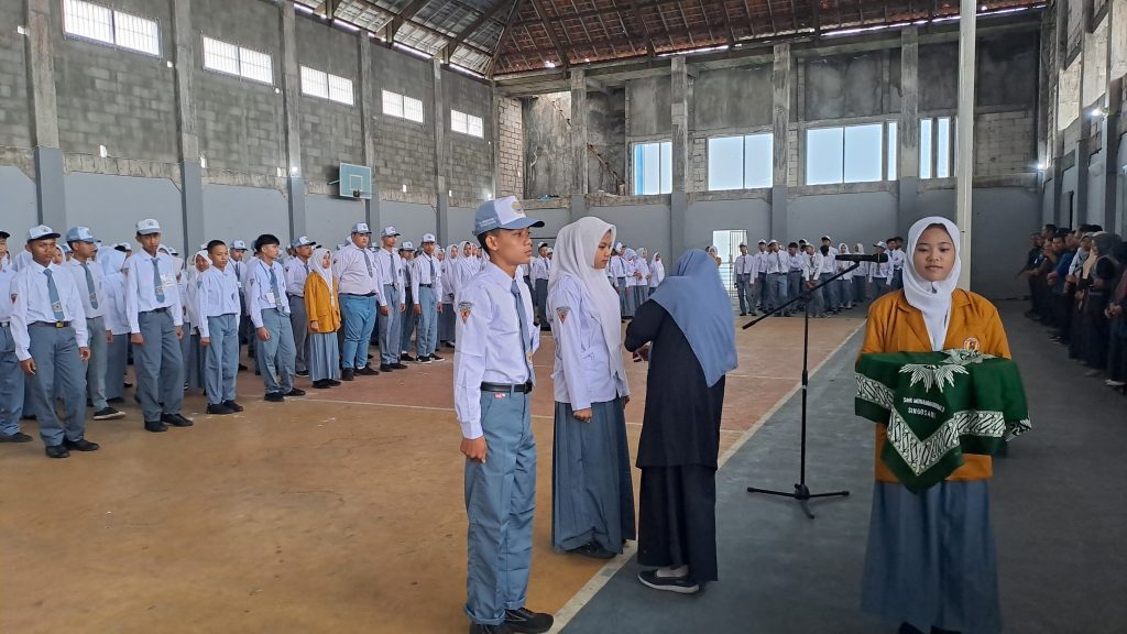 MPLS SMK Mugas Siswa Baru Menerima Materi Kedisiplinan-Spiritual Keagamaan, serta Penguatan Karakter   2