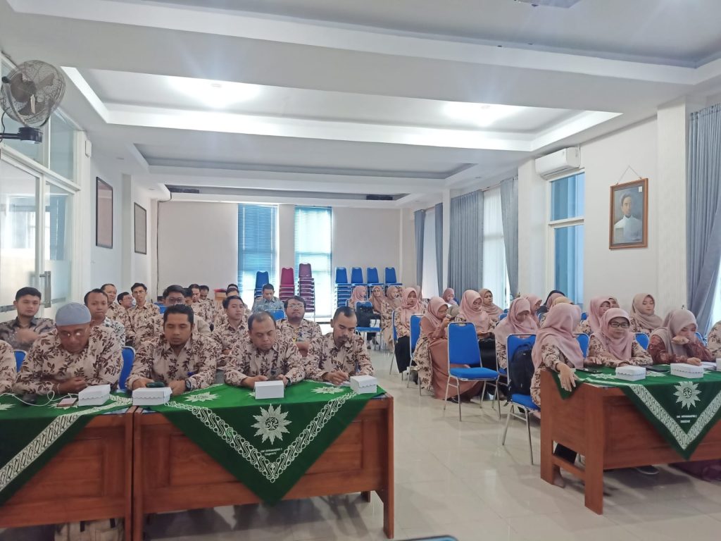 Rapat Kerja Bersama PCM Singosari-Majelis Dikdasmen PDM Kabupaten Malang, Reward Guru SMK Mugas 2