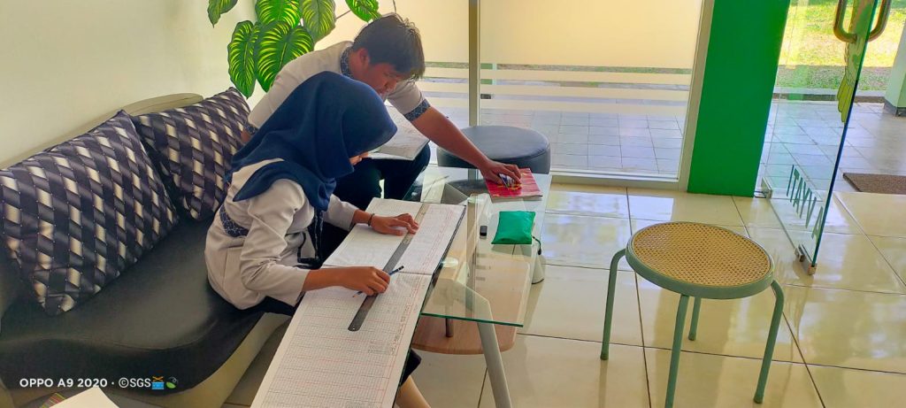 Siswa SMK Mugas PKL di Primkop Pusdik Arhanud Karangploso Pengalaman Kerja Pembukuan Keuangan 1