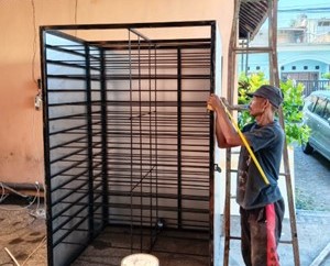 Tim PKM Teknik Mesin Polinema Tingkatkan Produksi UMKM Kerupuk Singkong Mulyoagung Dau 1