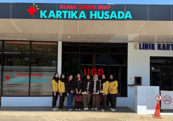 Mahasiswa PMM 3 UMM Pemeriksaan Kesehatan Lansia Bersama Klinik Kartika Husada Donomulyo 3