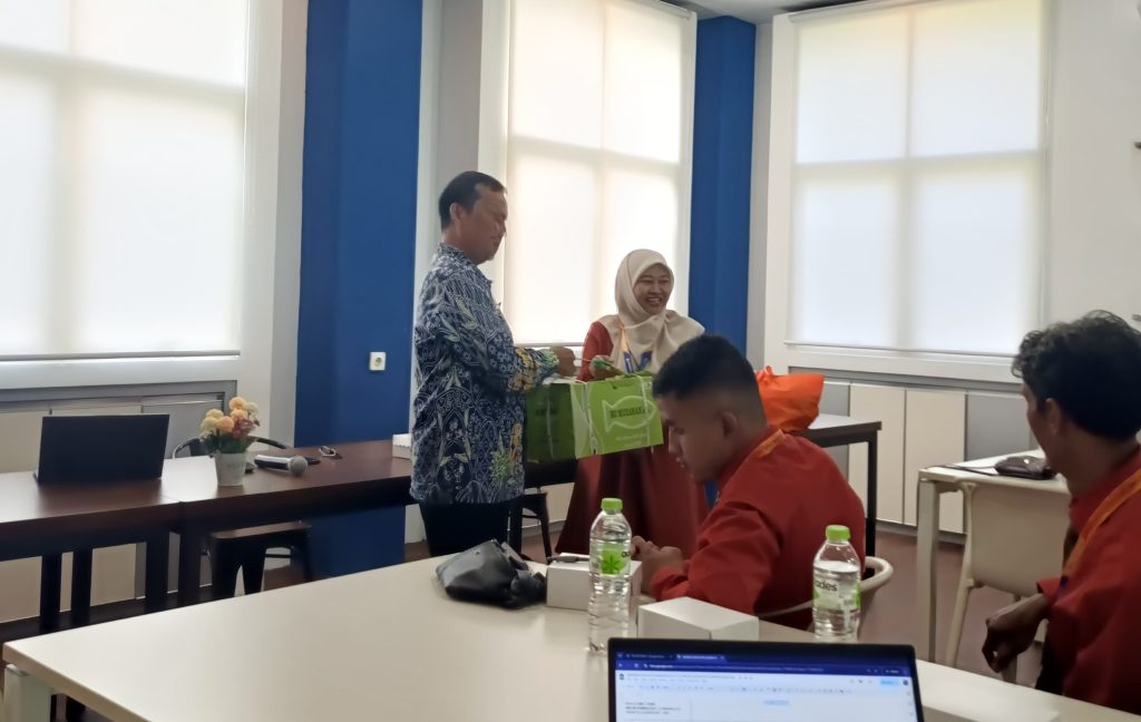 Program Unggulan SMK Mutu Gondanglegi Objek Best Practice SMA Muhammadiyah 8 Gresik 2
