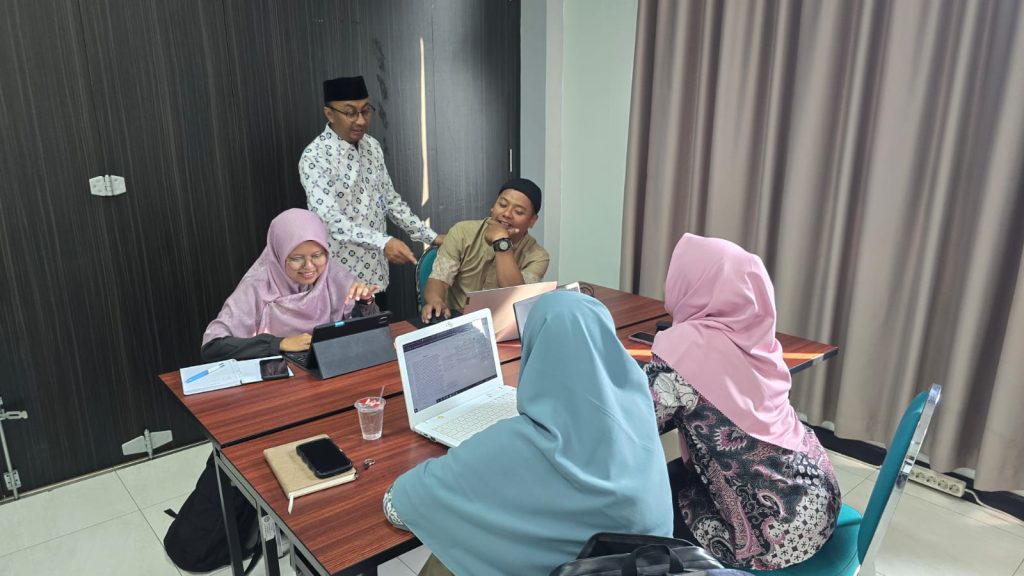 Usai Workshop Majlis Dikdasmen PP Muhammadiyah, Delegasi Smamuda Sumberpucung Siap Karya Buku IPS-Bahasa Inggris 3