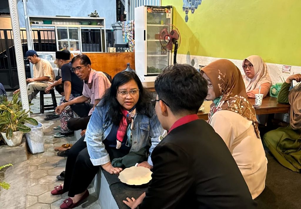 Mahasiswa PMM UMM-Karang Taruna Kaweron Upgrading Program Pemuda Kreatif dan Produktif 3
