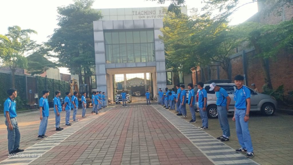 SMK Mutu Gondanglegi Implementasi Deep Learning Pembelajaran Karakter Industri 1