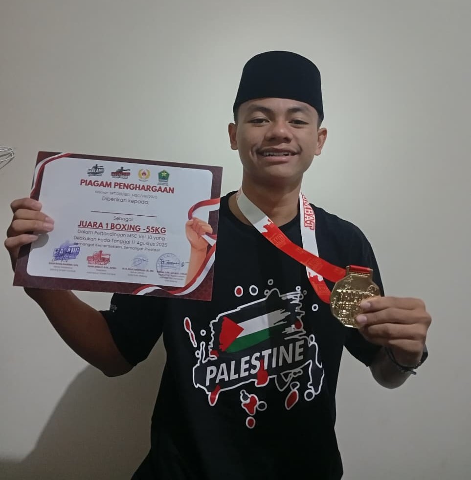 Irfan-Fahmi Atlit Kick Boxing Smamuda Sumberpucung Raih Dua Medali Emas Street Combat Malang 2 Irfan-Fahmi Atlit Kick Boxing Smamuda Sumberpucung Raih Dua Medali Emas Street Combat Malang 2