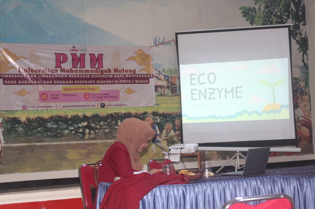 Inspiratif, Proker PMM UMM Inovasi Hijau Ubah Limbah Jeruk Jadi Ecoenzyme di Desa Sukodadi 2