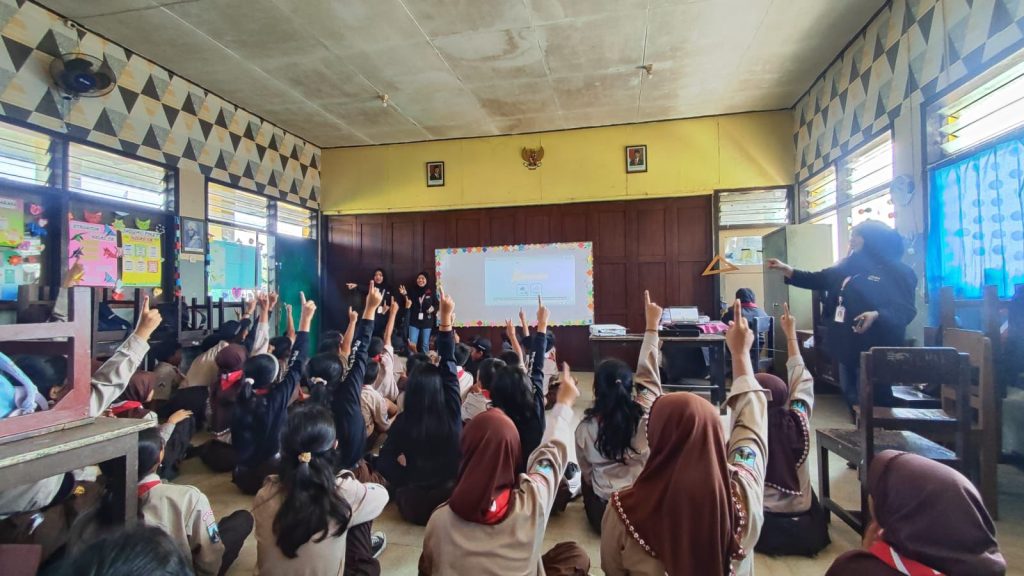 Mahasiswa PMM UMM Aksi Edukasi Warga Kalirejo Bidang Kesehatan-Lingkungan dan Sekolah Bebas Perundungan 1