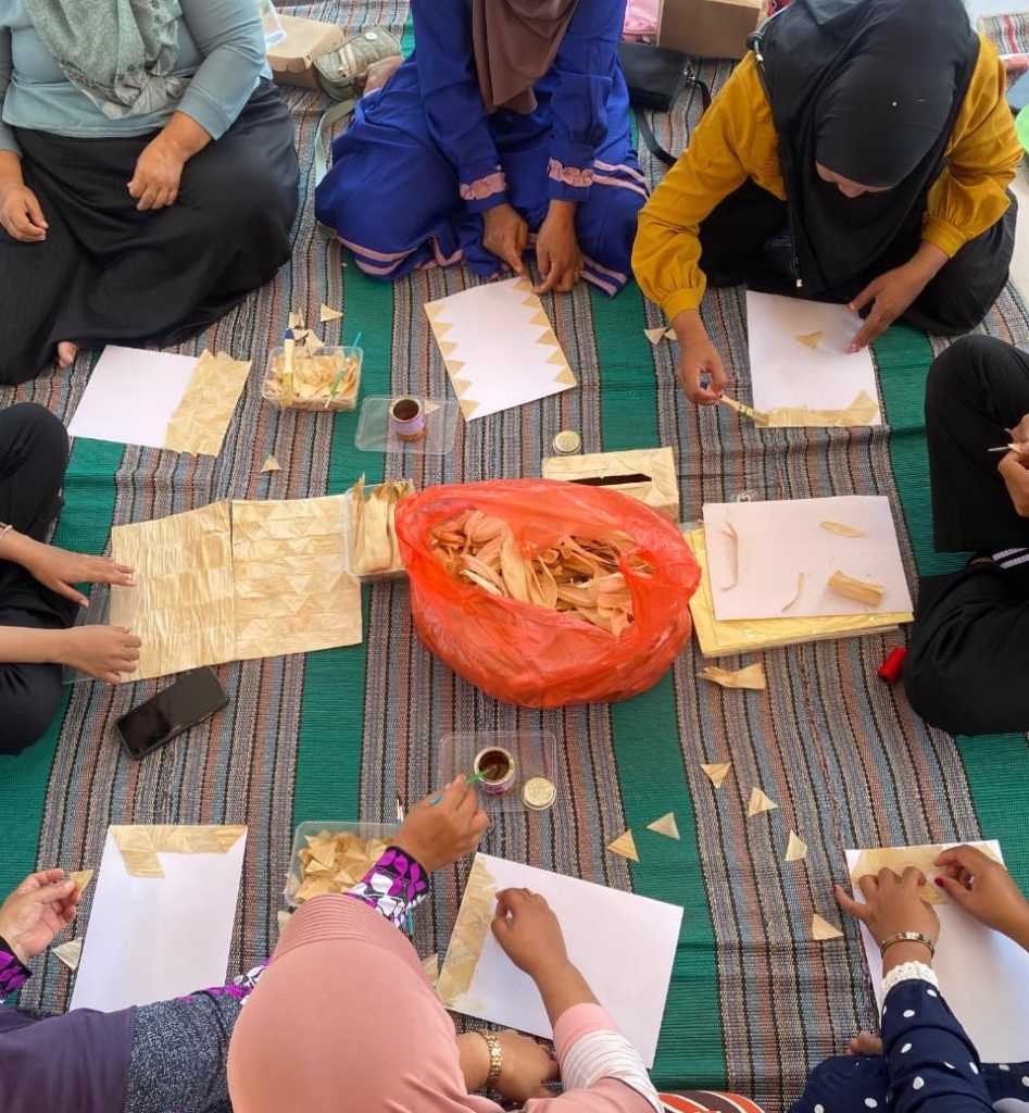 Mahasiswa UMM Ubah Klobot Jagung Jadi Peluang Usaha-Produk Khas Desa Bengkelo Lor 2