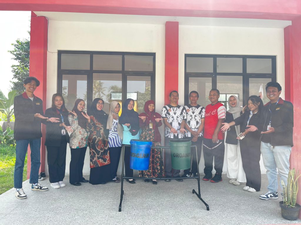 Wujudkan Generasi Unggul, Mahasiswa PMM UMM Sosialisasi PHBS-Edukasi Siswa SDN 2 Sukoanyar Pentingnya Lingkungan Bersih 4 Wujudkan Generasi Unggul, Mahasiswa PMM UMM Sosialisasi PHBS-Edukasi Siswa SDN 2 Sukoanyar Pentingnya Lingkungan Bersih 4