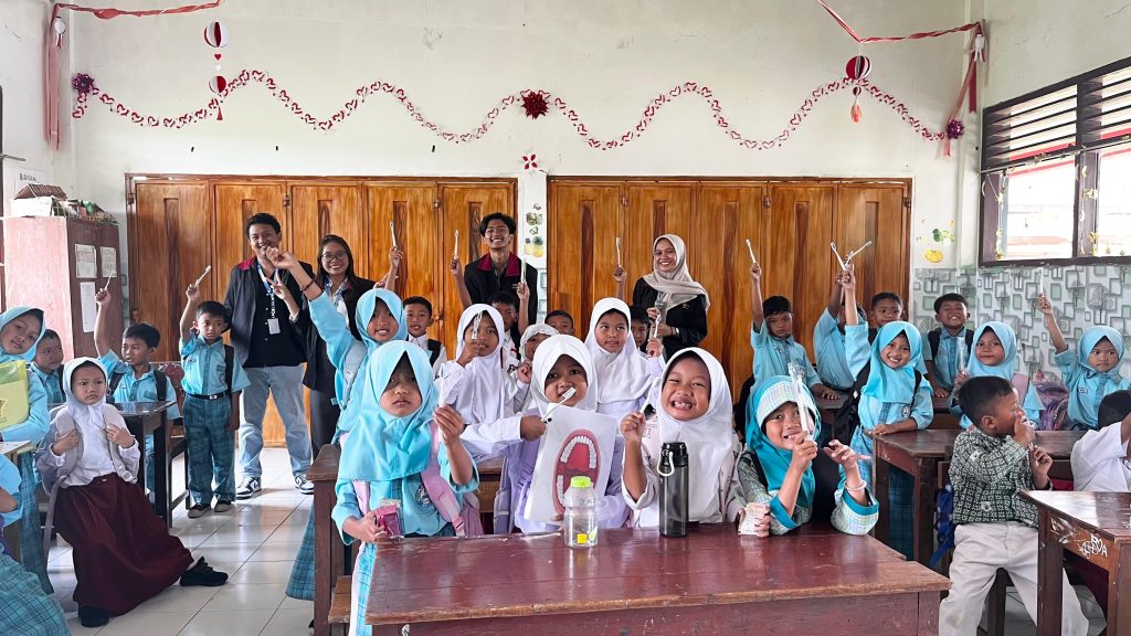 Wujudkan Generasi Unggul, Mahasiswa PMM UMM Sosialisasi PHBS-Edukasi Siswa SDN 2 Sukoanyar Pentingnya Lingkungan Bersih 1 Wujudkan Generasi Unggul, Mahasiswa PMM UMM Sosialisasi PHBS-Edukasi Siswa SDN 2 Sukoanyar Pentingnya Lingkungan Bersih 1