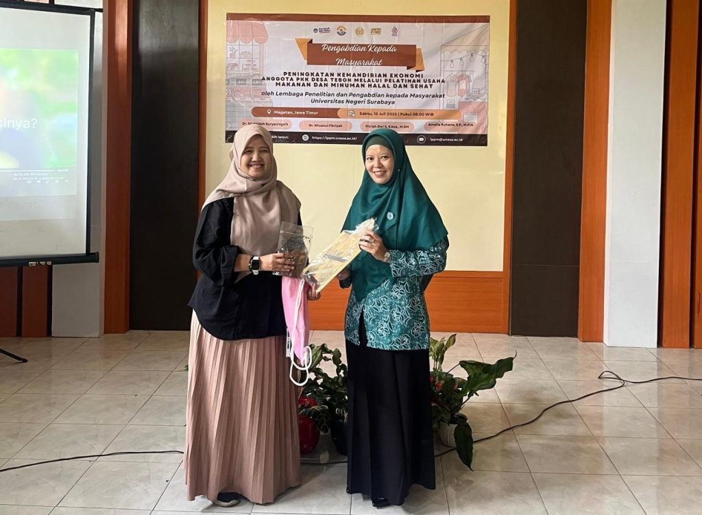 Tim PKM Dosen UNESA Penguatan Kemandirian Ekonomi Bagi Anggota PKK Desa Tebon Magetan 2
