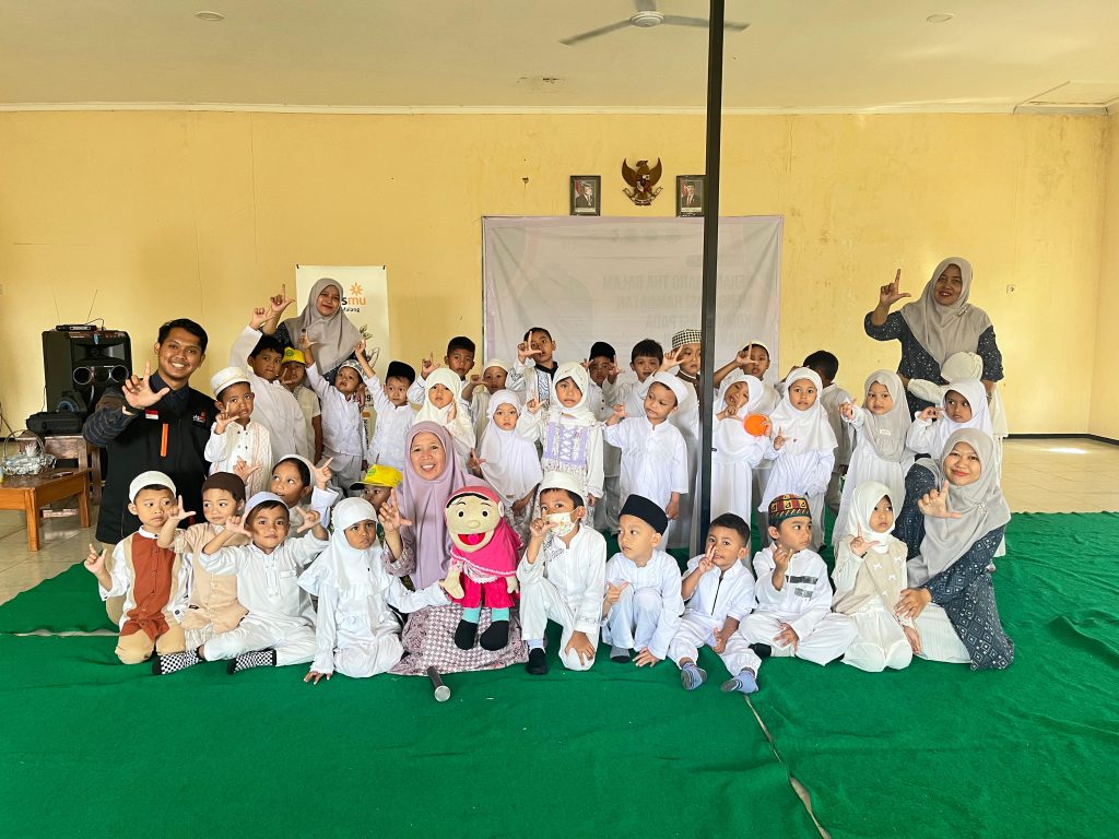 Siswa TK ABA 13 Malang Aksi Filantropi Bersama Lazismu Memperingati Maulid Nabi 1