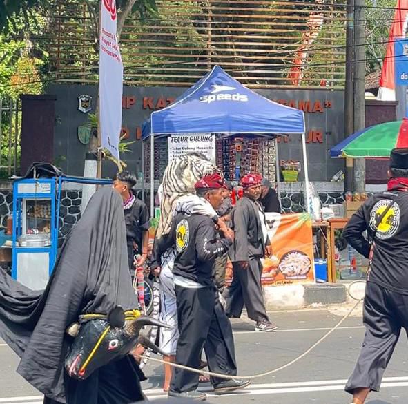 Budaya Mberot Melalui Lensa Moral Etika: Pandangan Pemilik Sanggar budaya Mberot dalam Menguatkan Identitas Lokal 1