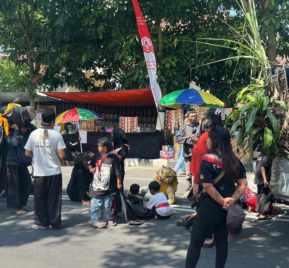 Budaya Mberot Melalui Lensa Moral Etika: Pandangan Pemilik Sanggar budaya Mberot dalam Menguatkan Identitas Lokal 3