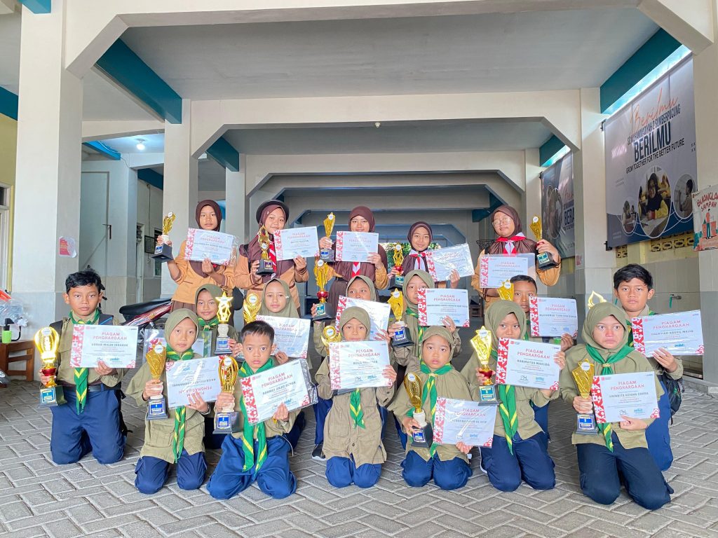 Dua Puluh Siswa MD2 Elementary Sumberpucung Juara Lomba Semarak Kemerdekaan Nasional 2