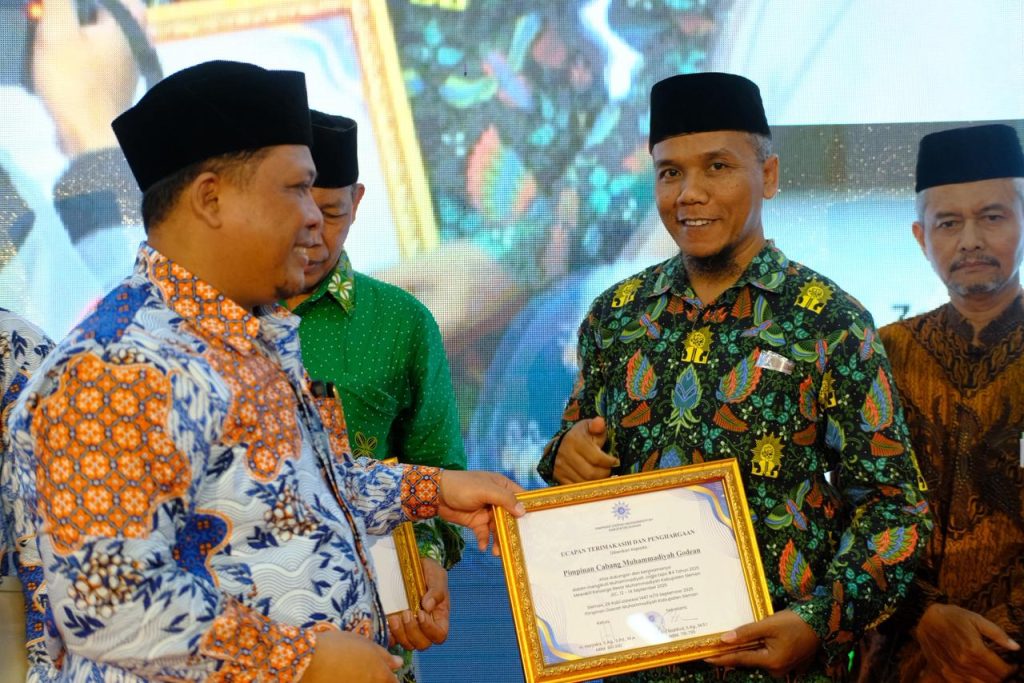 PDM Kabupaten Sleman Semarak Hari Bermuhammadiyah Ribuan Jama'ah Penuhi Masjid Agung 2