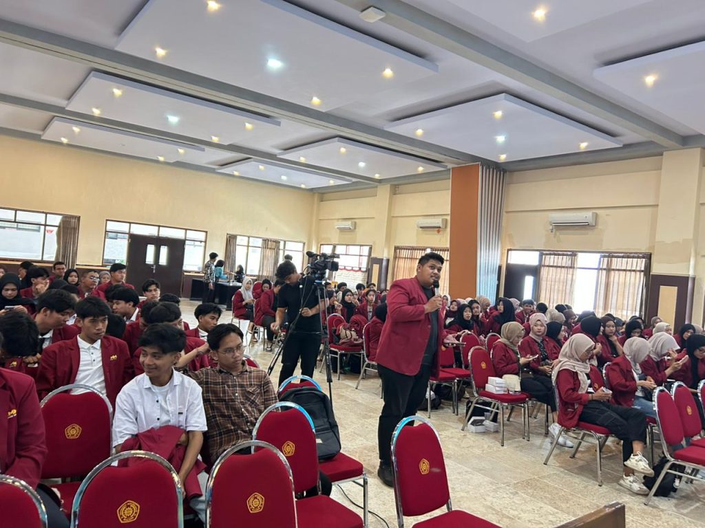 Mahasiswa Prodi Ekonomi Pembangunan UMM BahasEconomic Stability And Sustainable Development 2