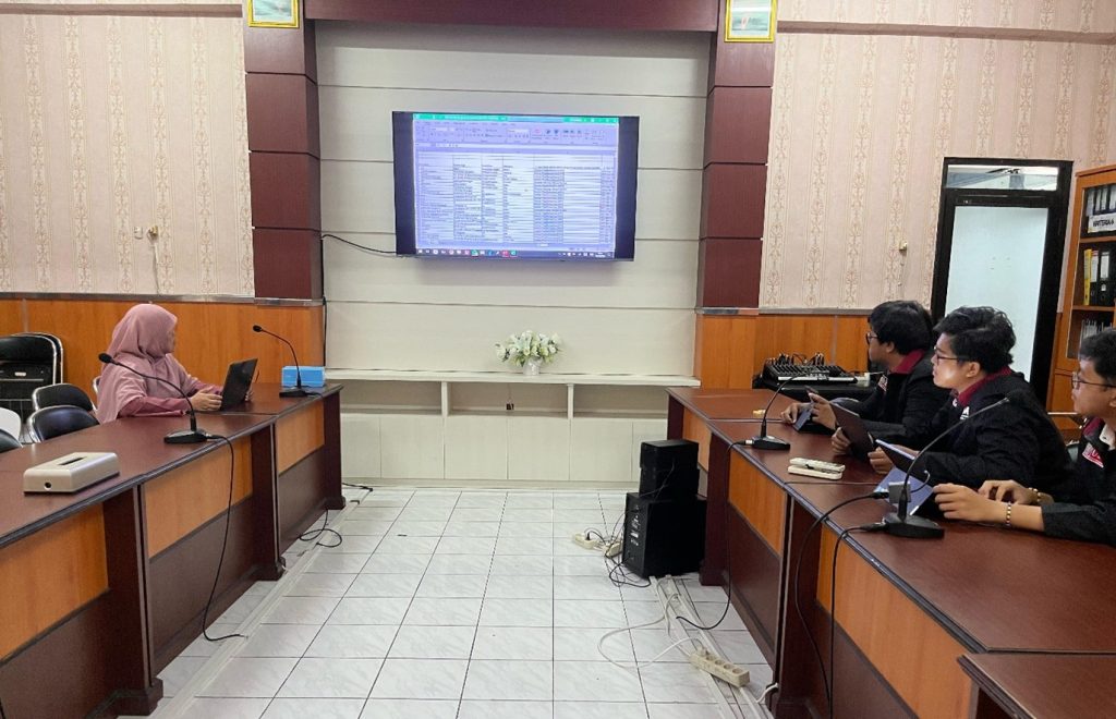Tim Dosen-Mahasiswa FK UMM Identifikasi Kemampuan Tenaga Kesehatan Skrining Kanker Serviks dan Payudara 1