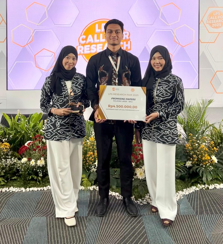 Tim Mahasiswa Ekonomi Pembangunan UMM Juara Satu Nasional LPS Research 1