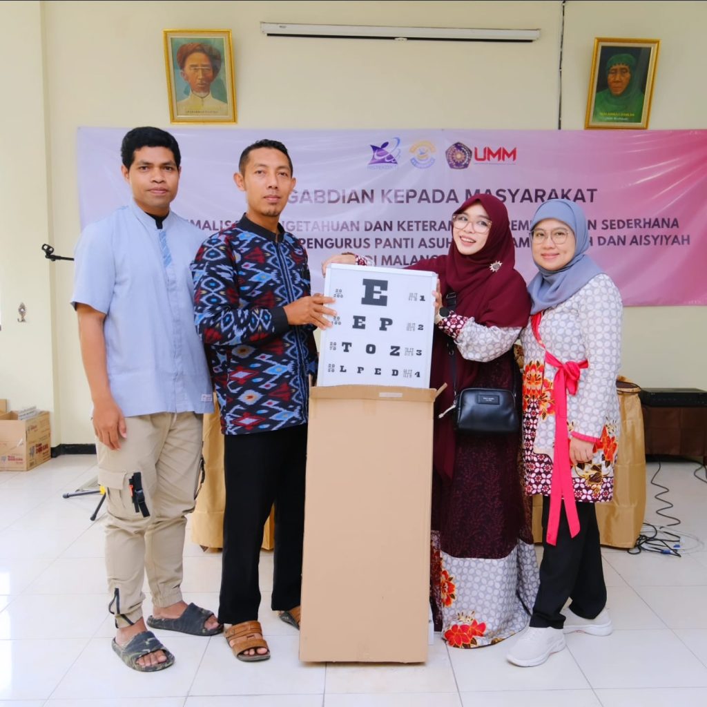 Peningkatan Kapasitas Kader Panti Asuhan: Dosen UMM Gelar Pelatihan Pemeriksaan Mata dan Gizi Anak-Anak Panti Asuhan 4 Peningkatan Kapasitas Kader Panti Asuhan: Dosen UMM Gelar Pelatihan Pemeriksaan Mata dan Gizi Anak-Anak Panti Asuhan 4
