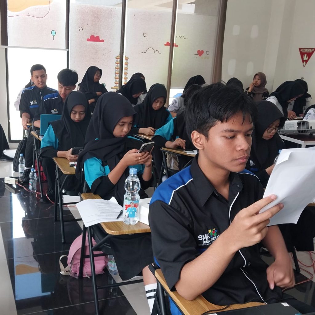 Belajar SIAPIK, Siswa SMK Muda Siap Bantu UMKM Bersama UPT Pelatihan Koperasi dan UKM Pemprov Jawa Timur 2