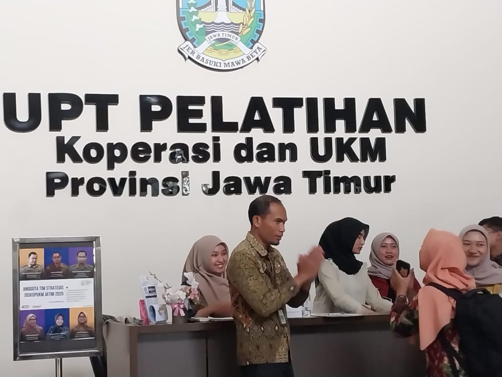 Belajar SIAPIK, Siswa SMK Muda Siap Bantu UMKM Bersama UPT Pelatihan Koperasi dan UKM Pemprov Jawa Timur 1