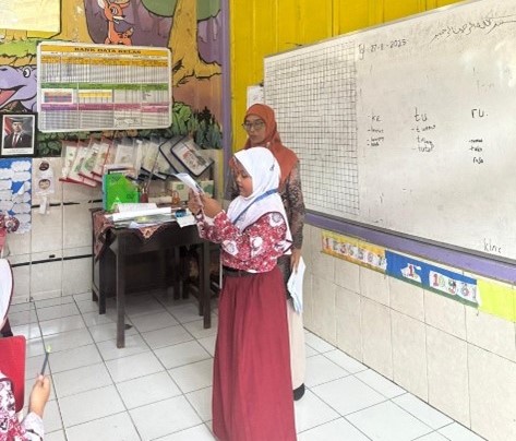 Tim Dosen PGSD UMM Terapkan Inovasi Pembelajaran BigBook Interaktif Tingkatkan Kemampuan Membaca Siswa 1