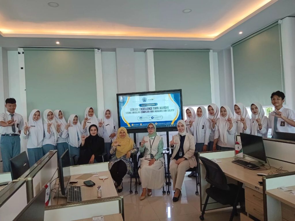 Program Frontliner Class, SMK Mutu Gondanglegi Hadirkan Praktisi Bank Mandiri 3