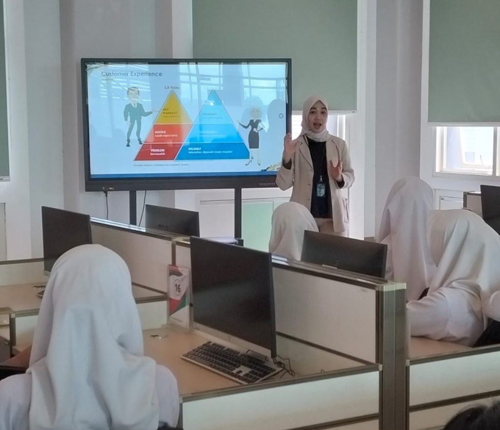 Program Frontliner Class, SMK Mutu Gondanglegi Hadirkan Praktisi Bank Mandiri 1