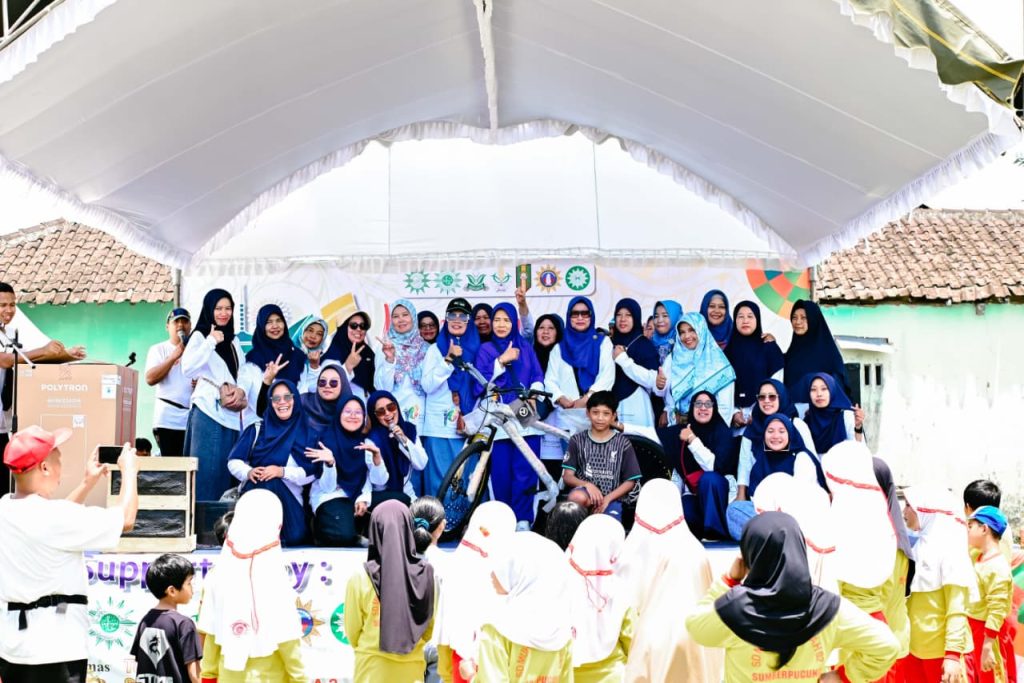 Ribuan Peserta Jalan Sehat Milad Muhammadiyah 113, PCM Sumberpucung Eratkan Ukhuwah Islamiyah 2 Ribuan Peserta Jalan Sehat Milad Muhammadiyah 113, PCM Sumberpucung Eratkan Ukhuwah Islamiyah 2