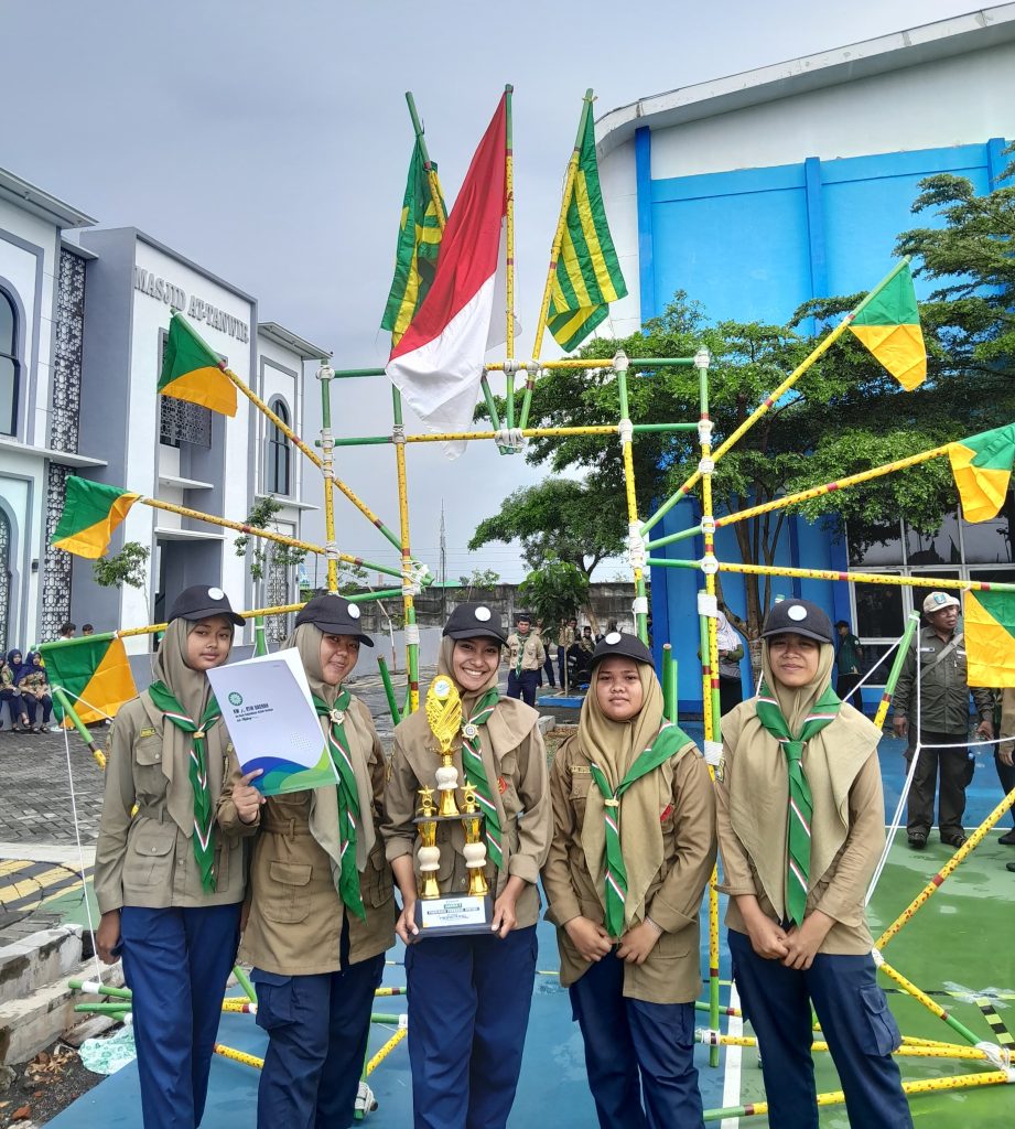 HW SMP M-One Sumberpucung Raih Dua Juara Sekaligus Pionering Kwarda Hizbul Wathan 1