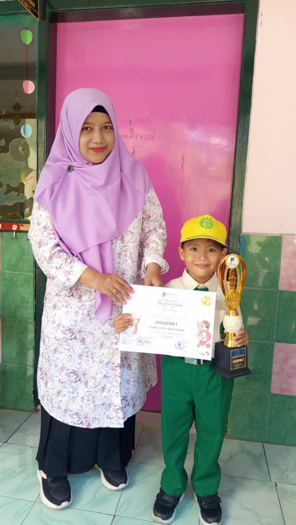 Siswa TK ABA 13 Malang Juara Lomba Hafalan Surat Pendek Milad 113 Muhammadiyah 1 Siswa TK ABA 13 Malang Juara Lomba Hafalan Surat Pendek Milad 113 Muhammadiyah 1