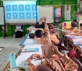 Mahasiswa PMM UMM Transformasi Digital-Inovasi Teknologi Pada Siswa SDN 5 Merjosari Kota Malang 2