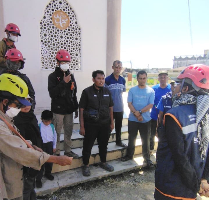 Turun Dari Gayo Lues Tim MDMC DIY Lanjut Bantu Warga Korban Banjir di Takengon 2 Turun Dari Gayo Lues Tim MDMC DIY Lanjut Bantu Warga Korban Banjir di Takengon 2
