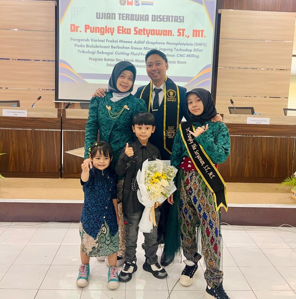 Berorientasi Pada Lingkungan, Doktor Baru Unmer Malang Ciptakan Cutting Fluid Bahan Minyak Jagung 2 Berorientasi Pada Lingkungan, Doktor Baru Unmer Malang Ciptakan Cutting Fluid Bahan Minyak Jagung 2