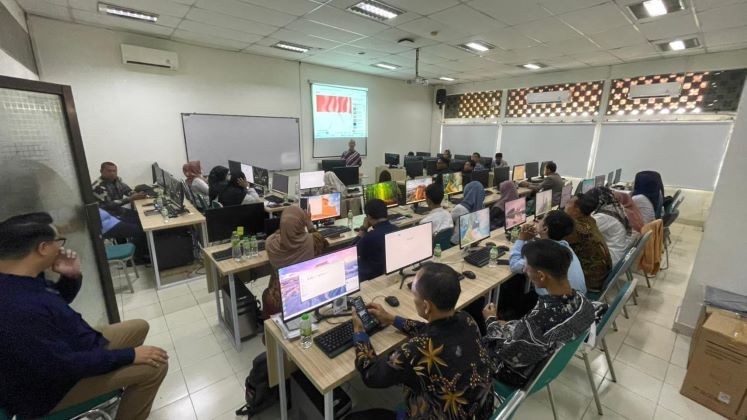 Prodi Ekonomi FEB UMY Pelatihan Pengelolaan Medsos Bagi Guru SMA-SMK Muhammadiyah se PDM Sleman 1