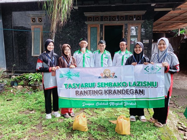 Mahasiswa KKN Tematik 38 UNIDA Gontor Tasyaruf Sembako LazisNU di Dusun Krandegan 2 2 Mahasiswa KKN Tematik 38 UNIDA Gontor Tasyaruf Sembako LazisNU di Dusun Krandegan 2 2