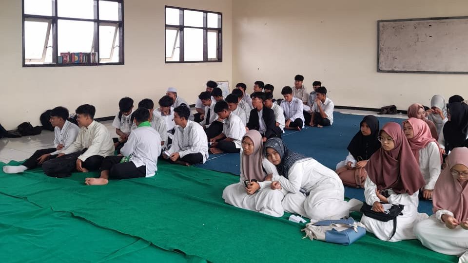 Kembangkan Potensi Bidang Keagamaan Siswa Smamuda Sumberpucung Lomba Seni Spiritual Islami 2