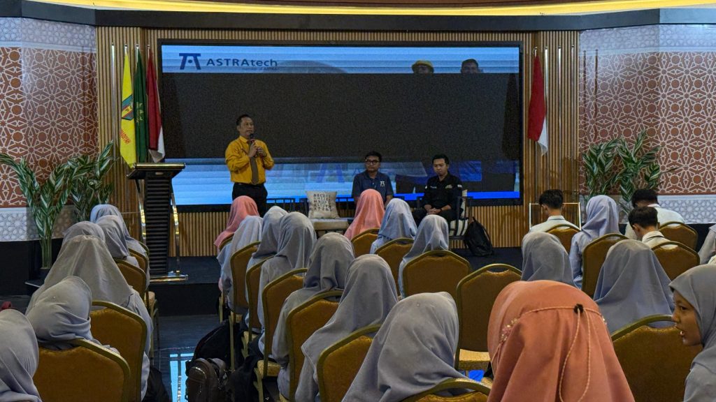 PT United Tractor Seleksi Calon Penerima Beasiswa ASTRATECH di SMK Mutu Gondanglegi 3