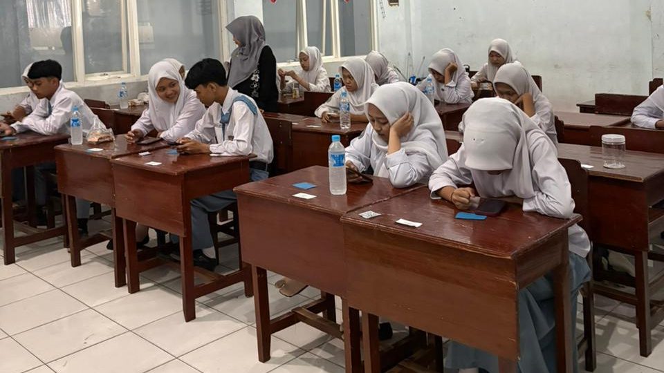 Gunakan Aplikasi, Ratusan Siswa Kelas XII SMK Mugas Ujian PSAJ  1
