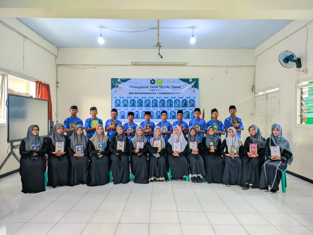 Siswa SMP Muhammadiyah 1 Sumberpucung Munaqasyah Tartil Al Qur’an 1 Siswa SMP Muhammadiyah 1 Sumberpucung Munaqasyah Tartil Al Qur’an 1