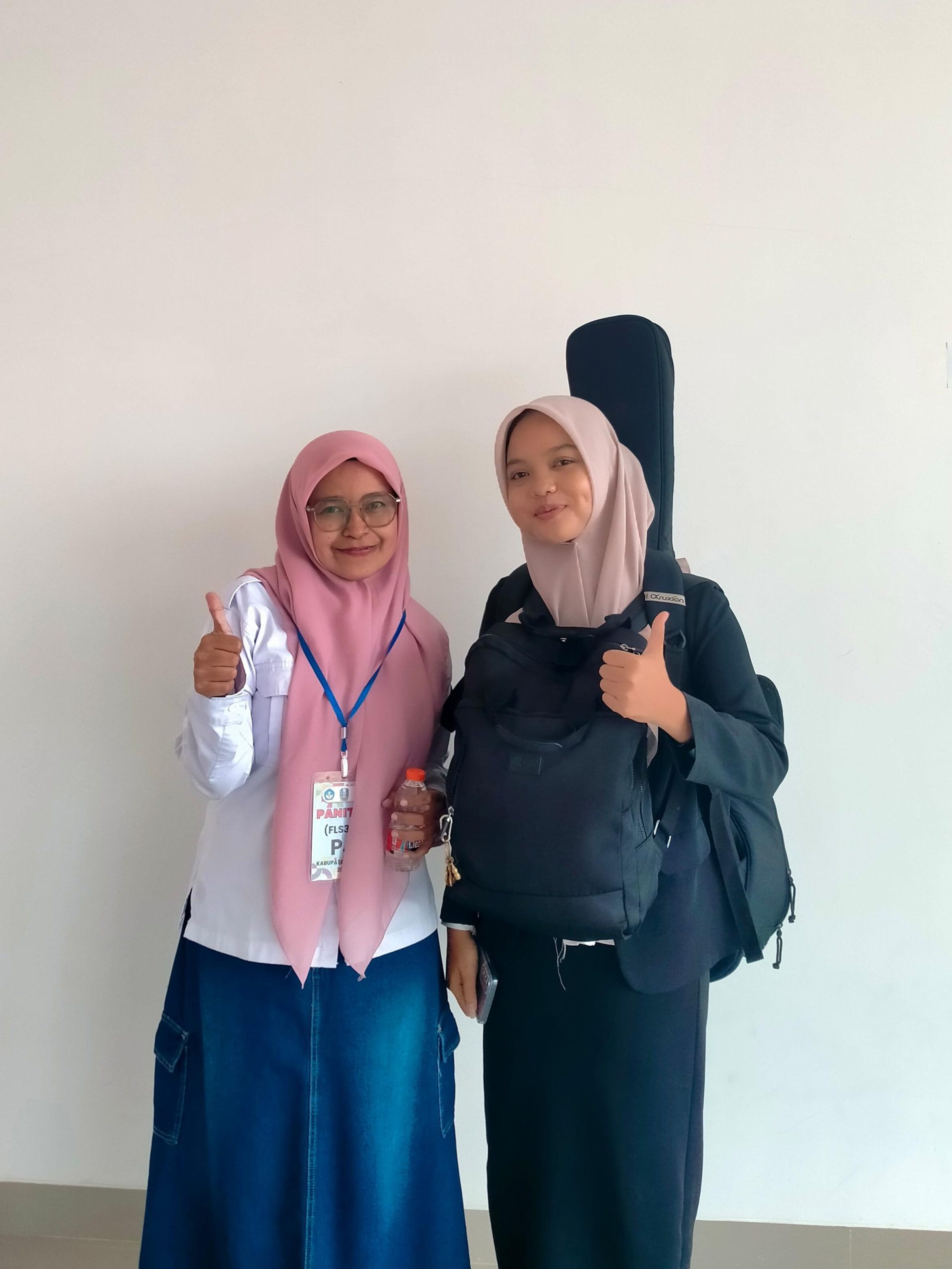 Satu-Satunya Peserta Perempuan, Shalom Jesica Arek Smamuda Sumberpucung Juara Instrumen Gitar Solo FLS3N Kabupaten Malang 1