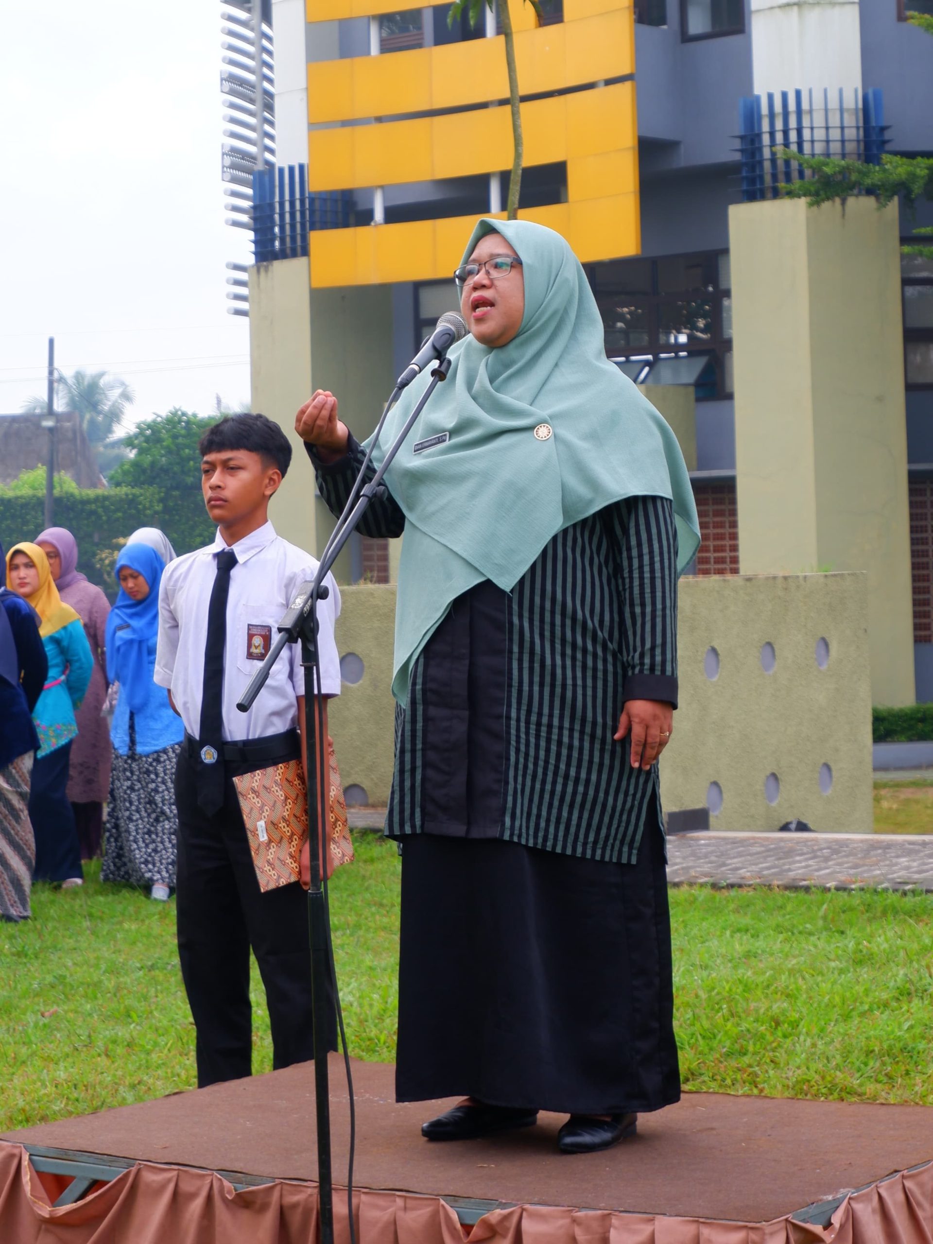 Reward Inspiratif Bagi Kartini SMK Mutu Gondanglegi 2