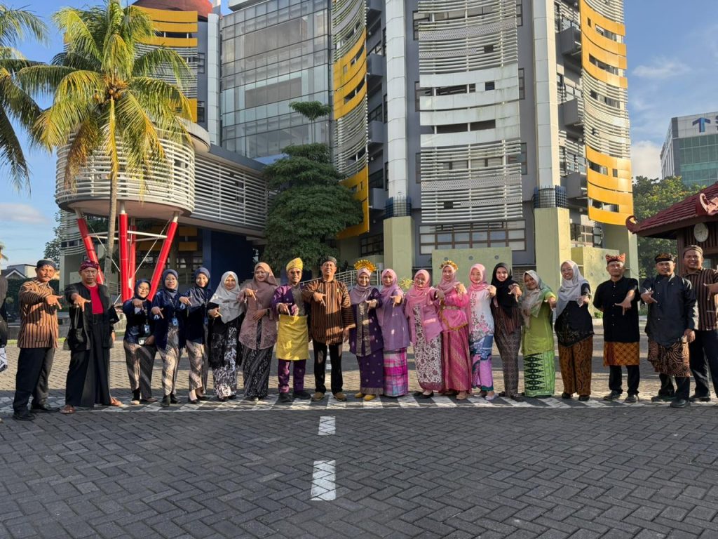 Reward Inspiratif Bagi Kartini SMK Mutu Gondanglegi 1