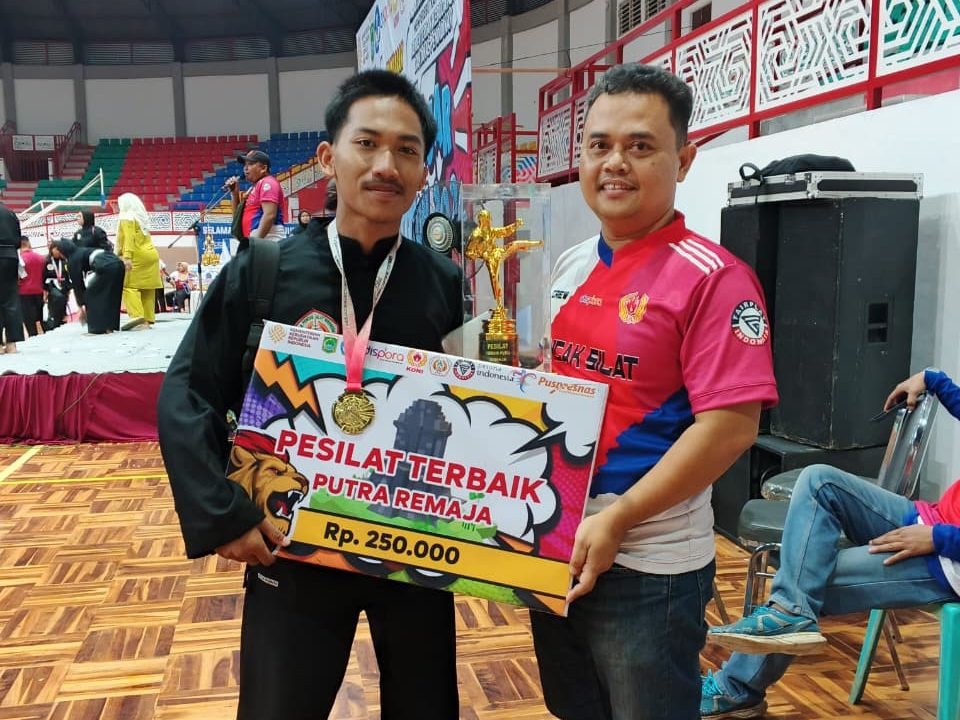 Atlit Tapak Suci Smamuda Sumberpucung Raih Delapan Medali-Pesilat Terbaik Putra Piala Kemendikbud Liga Pelajar Competion Jatim 1