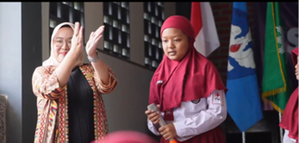 Melalui Pendidikan Karakter, Tim PKM Dosen Fakultas Hukum-PGSD UMM Tanamkan Kesadaran Hukum dan Nilai Kebangsaan pada Siswa SD 3