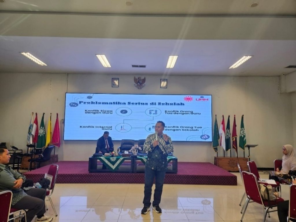 Melalui Pendidikan Karakter, Tim PKM Dosen Fakultas Hukum-PGSD UMM Tanamkan Kesadaran Hukum dan Nilai Kebangsaan pada Siswa SD 1